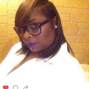 Meet your Posher, Akia